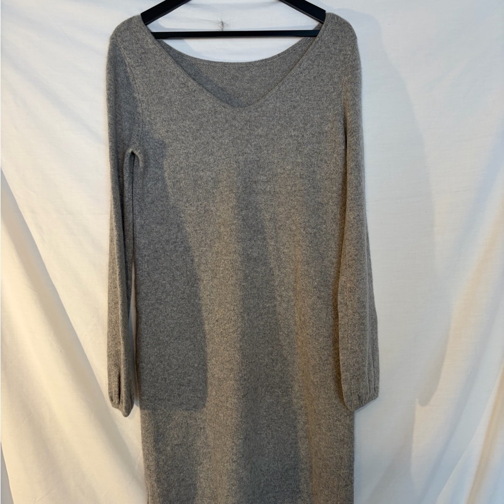 White + Warren cashmere gorgeous Soft Gray Long Sleeve sweater Dress size small